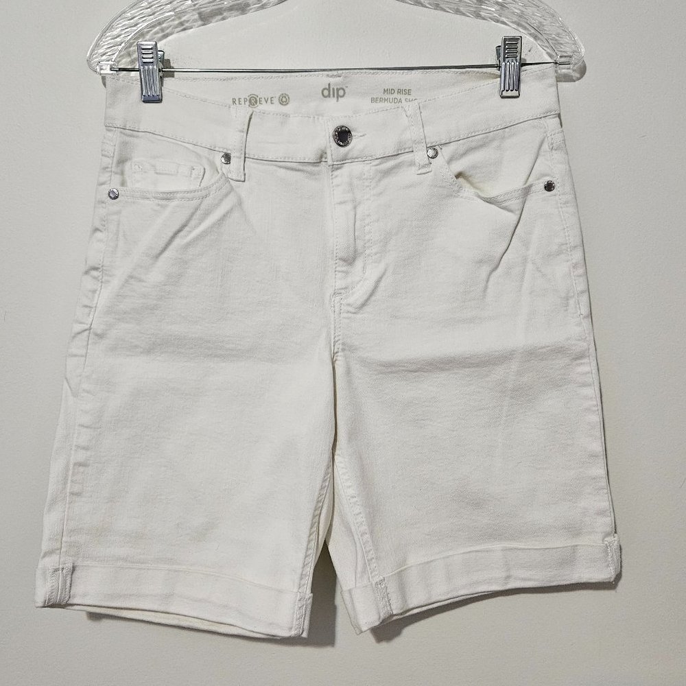 Dip Repreve Mid Rise Bermuda Shorts White Size 10 x 8 Stretch Rolled Cuff Long